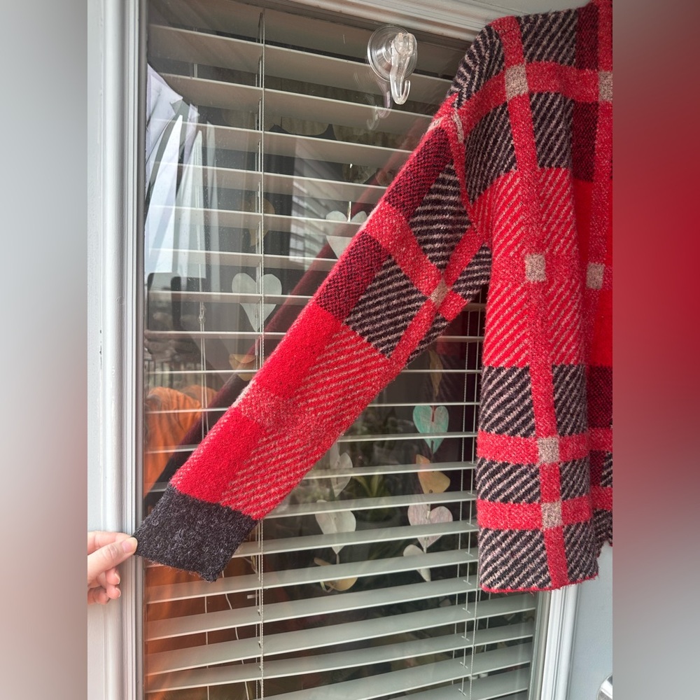 Cyrus $158 Red Plaid One Snap Cardigan Sweater - Picture 6 of 8